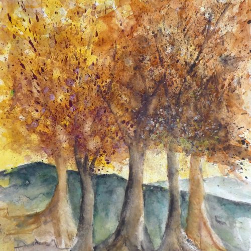 Bäume mit Herbstlaub